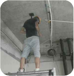 02.png 1、水準儀測量進行定位放線,確定臥梁位置